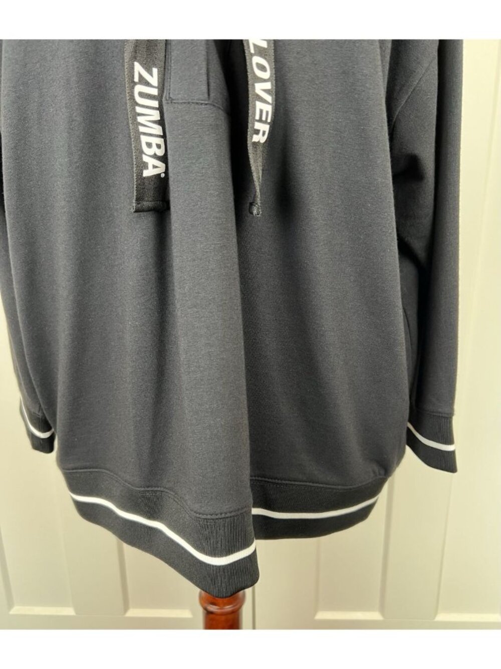Zumba Wear XL Black Lace Up Pullover Hoodie Sweatshirt Oversized Zumba Lover - Picture 3 of 7